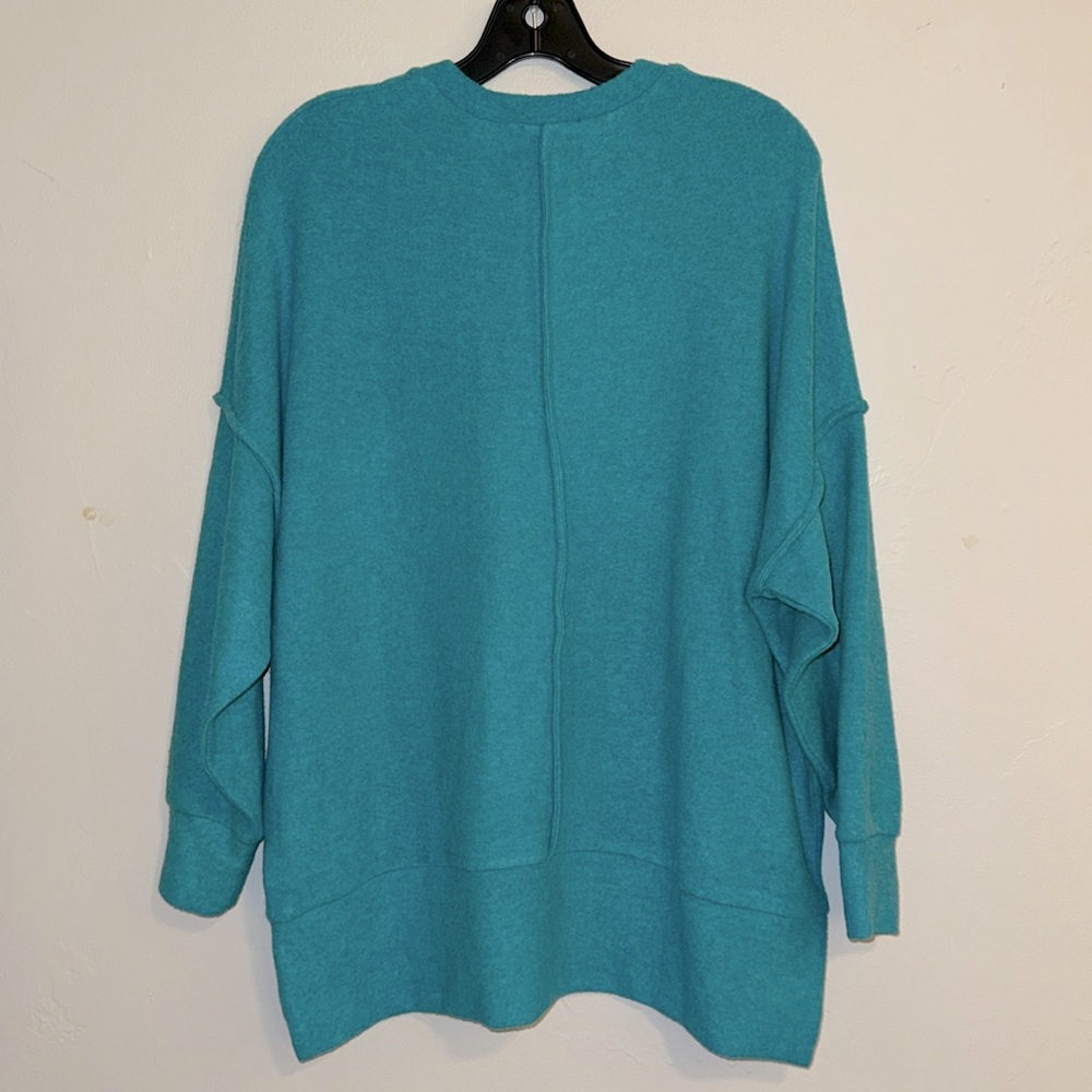 S/M turquoise cashmere feel like crew neck sweater Never Worn